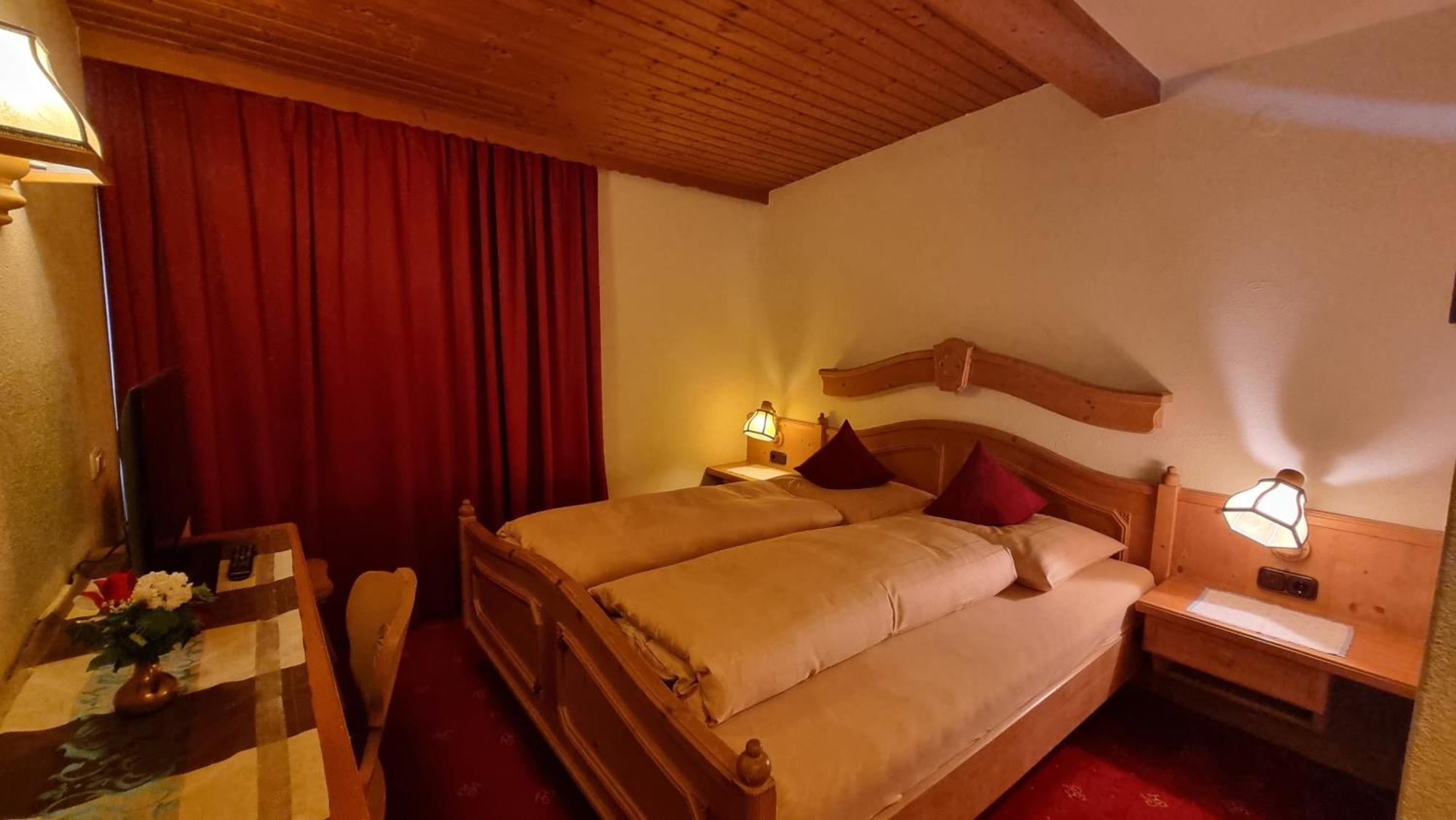 Hotel Garni Friedheim サンクト・アントン・アム・アールベルク 部屋 写真