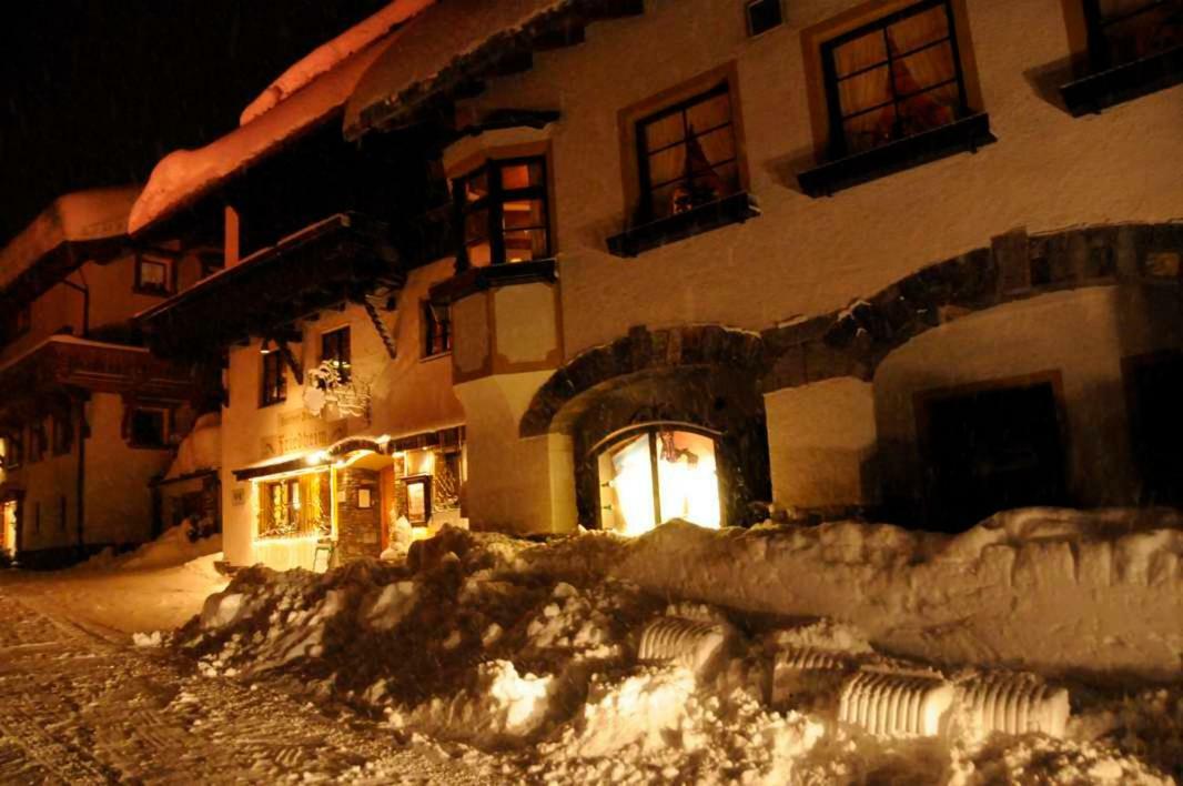 Hotel Garni Friedheim サンクト・アントン・アム・アールベルク エクステリア 写真